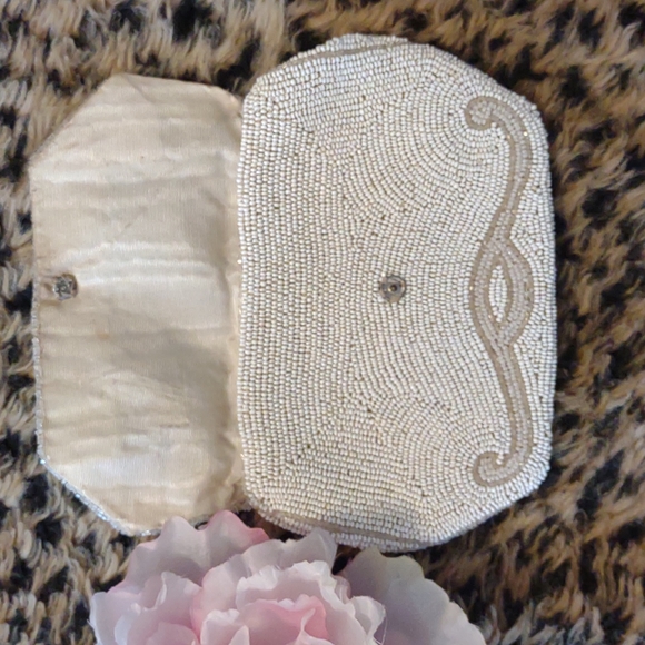 Vintage Seed Bead Purse - Picture 3 of 6